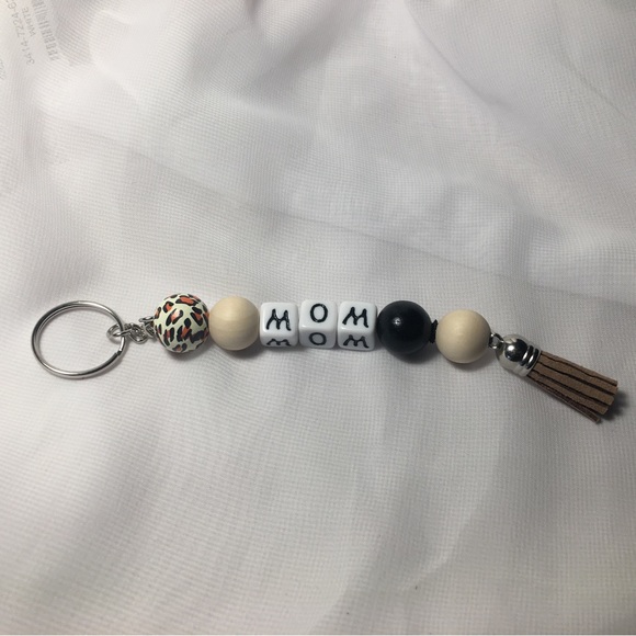 MOM Keychain 💜 - Picture 5 of 6